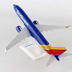 Daron Worldwide Trading Skymarks Southwest 737-Max8 1/130 W/WiFi Dome Model Airplane,unisex-children