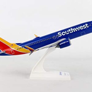 Daron Worldwide Trading Skymarks Southwest 737-Max8 1/130 W/WiFi Dome Model Airplane,unisex-children