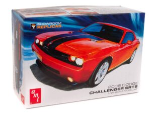 amt 2008 dodge challenger srt8 1:25 scale model kit (amt1075)
