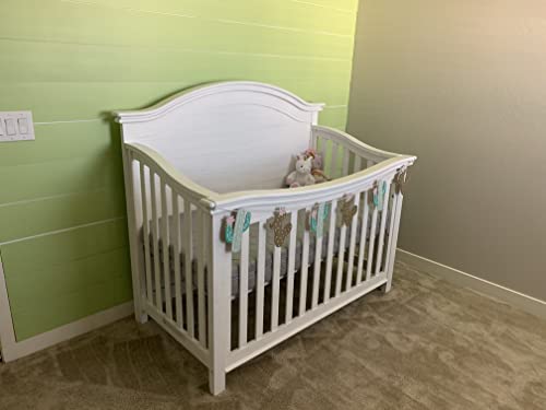 Evolur Belmar Curve 5-in-1 Convertible Crib in Weathered White, Greenguard Gold Certified, Features 3 Mattress Height Settings, Crafted from Hardwood, Wooden Nursery Furniture