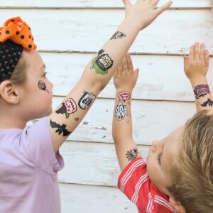 xo, Fetti Halloween Tattoos for Kids - 30 styles | Happy Halloween Decorations, Skeletons, Ghosts, Pumpkins, Spiderwebs + More