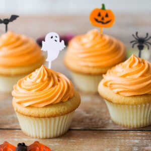 Tatuo 100 Pieces Plastic Halloween Picks Halloween Cupcake Topper Picks Ghost Pumpkin Bat Picks for Kids Birthday Party Themed Party Favors Supplies