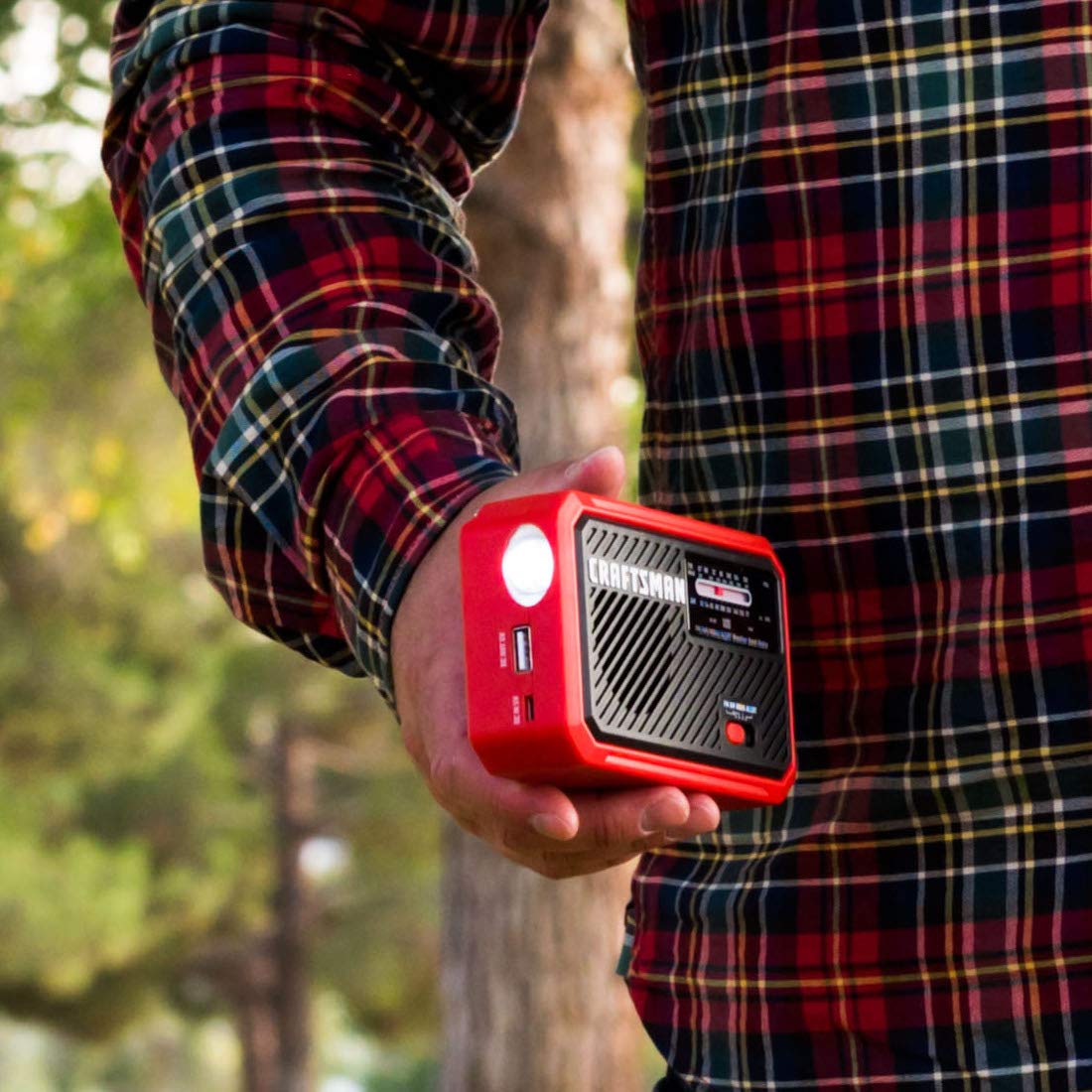 CRAFTSMAN Emergency Weather Alert Radio with Battery Backup, Phone Charger, Integrated Hand Crank/Solar Charging & LED Flashlight CMXZRAZW822