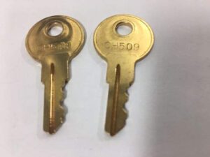 2 pcs of cut keys code ch509 rv compartment basement truck tool box keys