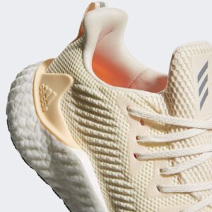 adidas women's alphaboost running shoe, ecru tint/silver metallic/glow orange, 7 m us