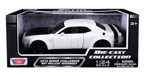 2018 dodge challenger srt hellcat widebody white with black hood 1/24 diecast model car by motormax 79350