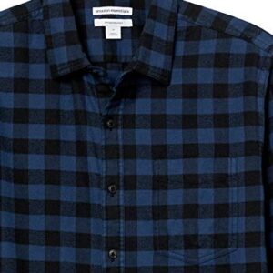 Amazon Essentials Men's Slim-Fit Long-Sleeve Plaid Flannel Shirt (Limited Edition Colors), Green Navy Plaid, Medium