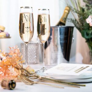 SAY HO UM Luxury Crystal Wedding Champagne Glasses for Toasting | Gold Mr Mrs Toast Flutes Set for Bride and Groom | Elegant Gift for His and Hers Engagement, Bridal Shower, Couple Anniversary