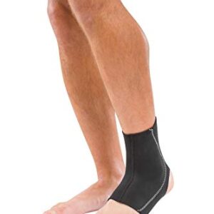 MUELLER Sports Medicine Ankle Support Sleeve, For Men and Women, Black, Medium