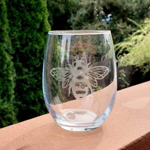 Etched bee wine glass, 15 oz. wine glass, stemless wine glass, honey bee gift, save the bees, bee glass, etched wine glass, nature lover gift, wine gift