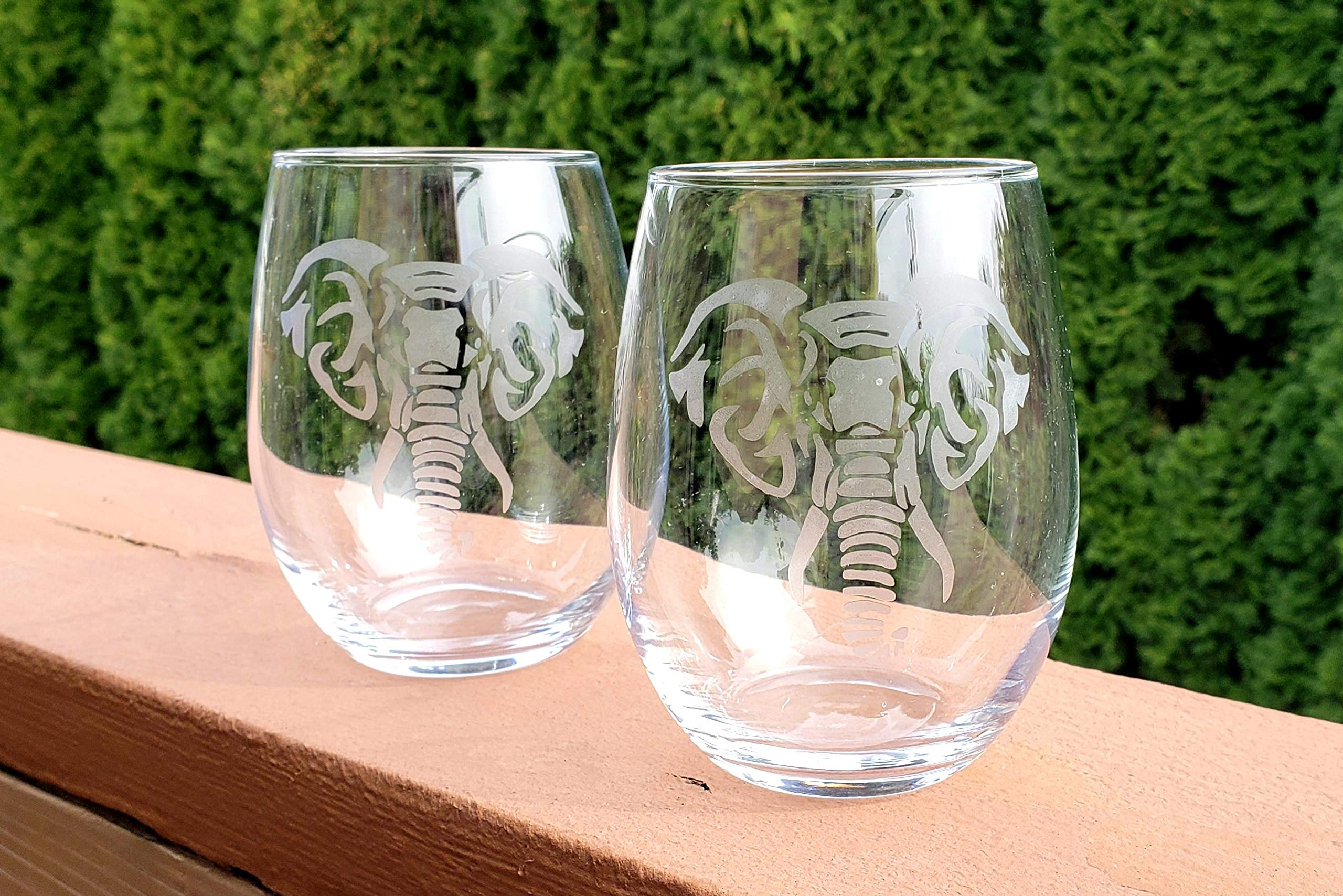 Etched elephant wine glass set, etched wine glass, elephant glass, wine gift, wine glass set of 2, etched elephant, elephant wine glass, stemless wine glass, 15 oz. wine glass