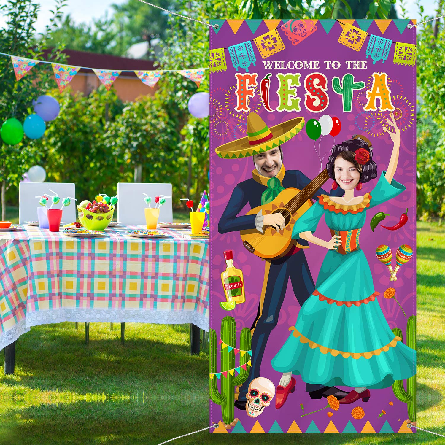 Fiesta Couple Photo Door Banner, Giant Fabric Fiesta Photo Booth Background, Funny Fiesta Games Supplies for Mexican Theme Festival, 6 x 3 ft