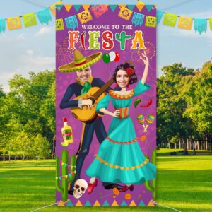 Fiesta Couple Photo Door Banner, Giant Fabric Fiesta Photo Booth Background, Funny Fiesta Games Supplies for Mexican Theme Festival, 6 x 3 ft