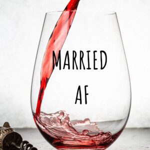 Married AF Wine Glass And Beer Glass Gift Set - Funny Mr And Mrs Wedding Or Engagement Gifts - Great For Couples, Newlyweds, And Anniversaries