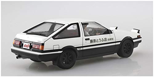 Aoshima Initial D: Fujiwara Takumi AE86 Trueno with Figure 1:24 Scale Model Kit