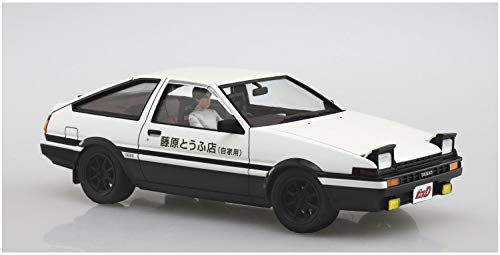 Aoshima Initial D: Fujiwara Takumi AE86 Trueno with Figure 1:24 Scale Model Kit