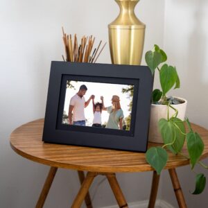 SimplySmart Home PhotoShare Friends and Family Smart Frame Digital Photo Frame, Send Pics from Phone to Frame, WiFi, 8 GB, Holds Over 5,000 Photos, HD, 1080P, iOS, Android (14", Black)