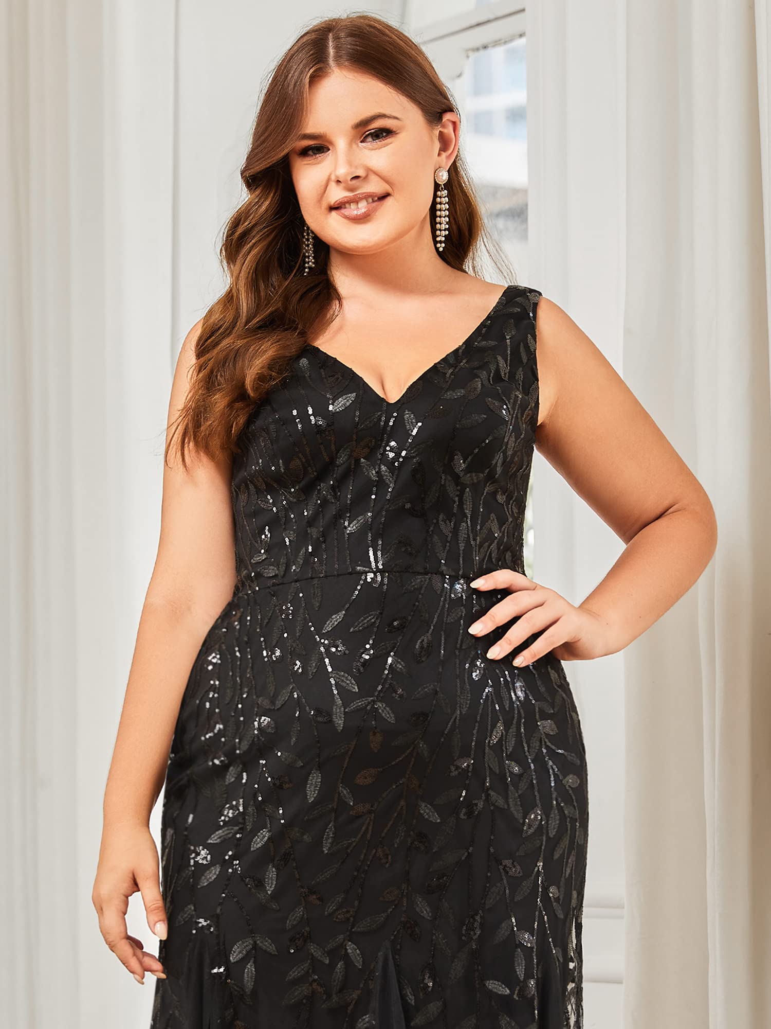 Ever-Pretty Women's V-Neck Embroidered Lace Floor Length Plus Size Mermaid Dress Black US18