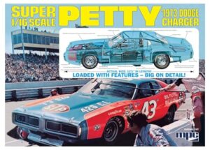round 2 mpc richard petty 1973 dodge charger 1:16 scale model kit (mpc938)