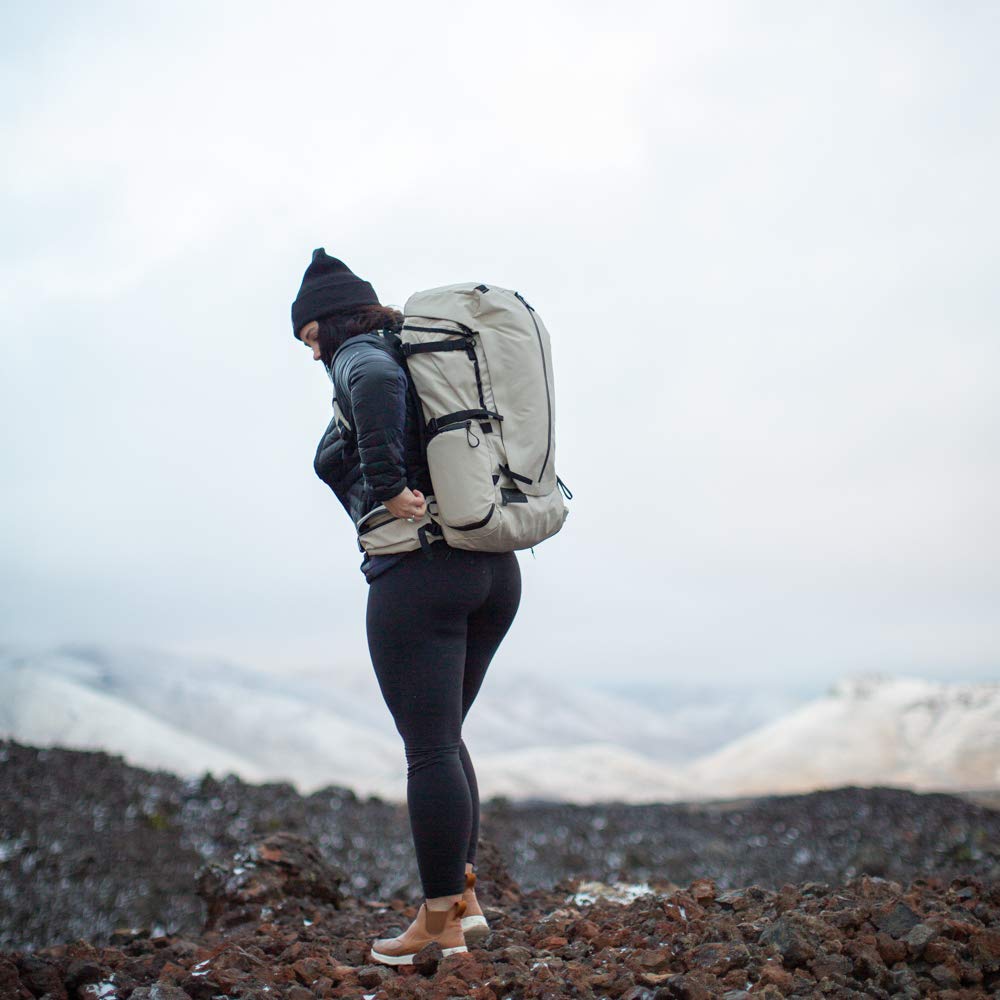 WANDRD FERNWEH Backpacking Backpack - Rucksack - Hiking Gear - (Small/Medium, Gobi Tan)