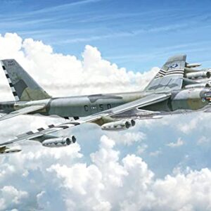 Italeri ITA1442 1:72 B-52H Stratofortress [Model Building Kit], Multi-Color