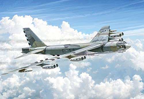 Italeri ITA1442 1:72 B-52H Stratofortress [Model Building Kit], Multi-Color