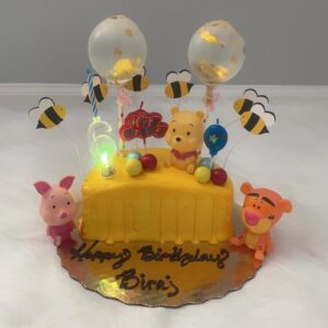 MEMOVAN Winnie The Pooh Cake Topper, Pooh Bear Cake Topper Cupcake Topper, Winnie Characters Toys Mini Figurines Collection Playset, Pooh Cake Decoration for Kids Birthday Baby Shower Party Supplies