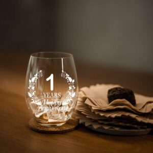 Perfectinsoy 1 Years Happy Anniversary Wine Glass, 1th Anniversary Wedding Gift For Mom, Dad, Wife, Couple, Soulmate, Woman, Sister, Bday Party Decorations, Funny Vintage Aged To Perfection