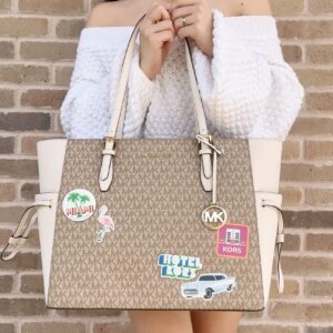 Michael Kors Gilly Large Jet Set Drawstring Top Zip Tote (Light Cream Multi MK)