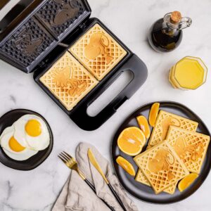 Uncanny Brands Peanuts Waffle Maker - Make Snoop and Woodstock Waffles - Kitchen Appliance