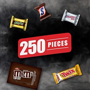 SNICKERS, M&M'S, TWIX, MILKY WAY & 3 MUSKETEERS Assorted Milk Chocolate Bulk Candy Variety Pack, 77.63 oz Bag