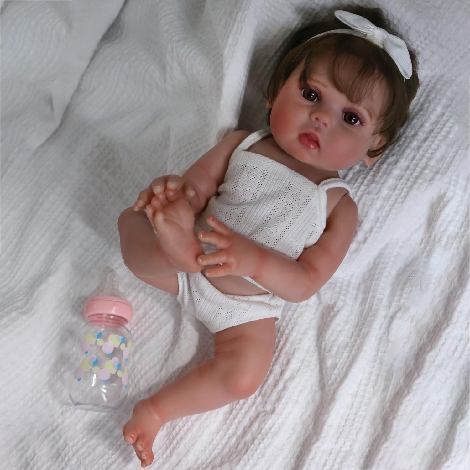 CHAREX Reborn Baby Girl Doll Vinyl Full Body, 18 Inch Lifelike Waterproof Newborn Baby Doll, Realistic Washable Reborn Toddler Lucy, Amazing Gift Set for Kids Age 3+