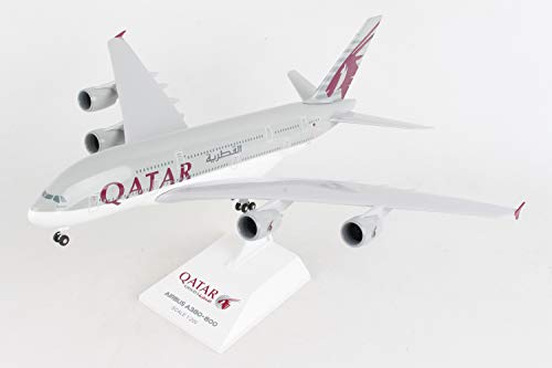 Daron SkyMarks Qatar A380 1/200 w/Gear (SKR1062)