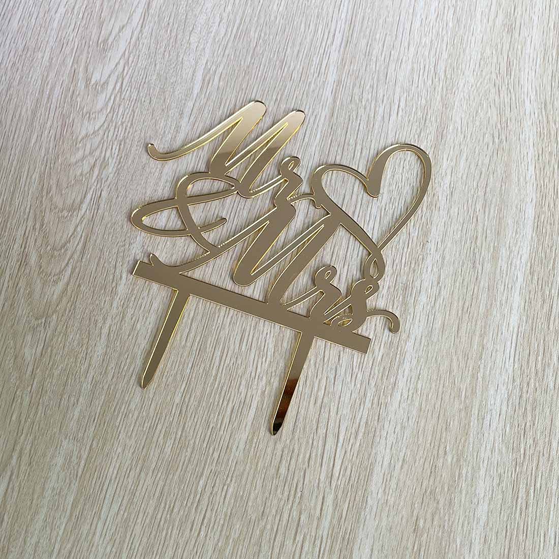 AMINJIE Mr and Mrs Cake Topper - Wedding, Engagement, Wedding Anniversary Cake Toppers Decorations, Mirror Gold Acrylic