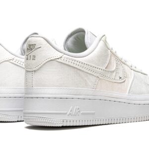 Nike Women's WMNS Air Force 1 07' PRM Pastel Reveal, Arctic Punch/Sesame, 7.5W