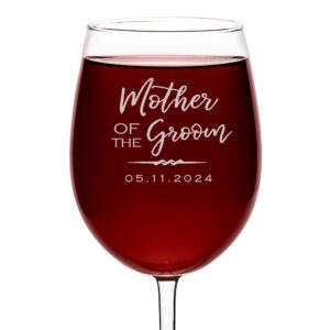lifetime creations engraved personalized mother of the groom wine glass 19 oz - stemmed wine glass wedding gift for mom, dishwasher safe