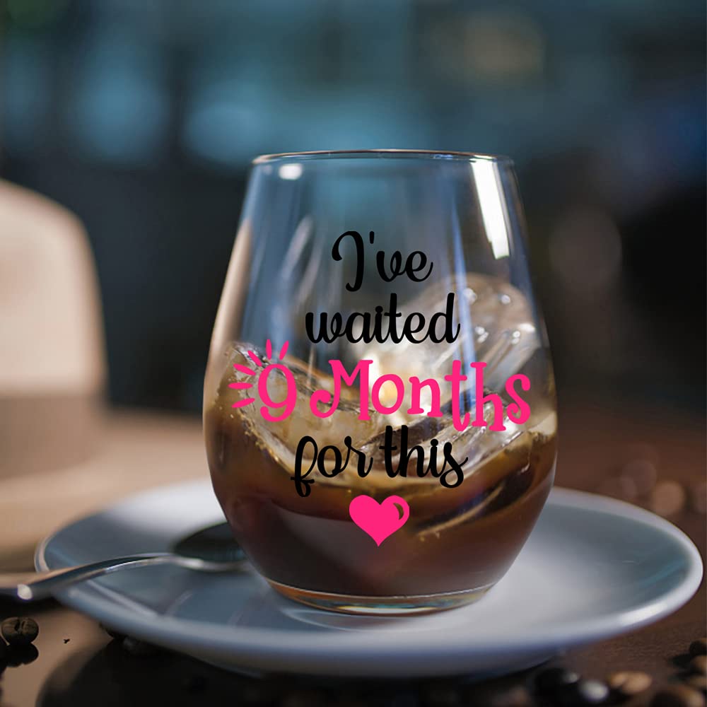 DYJYBMY I've Waited 9 Months For This Wine Glass, Funny New Mom Stemless Wine Glass, Pregnancy Gift for First Time Moms, Baby Shower Presents, Pregnancy Announcement Gift, New Mommy Gift