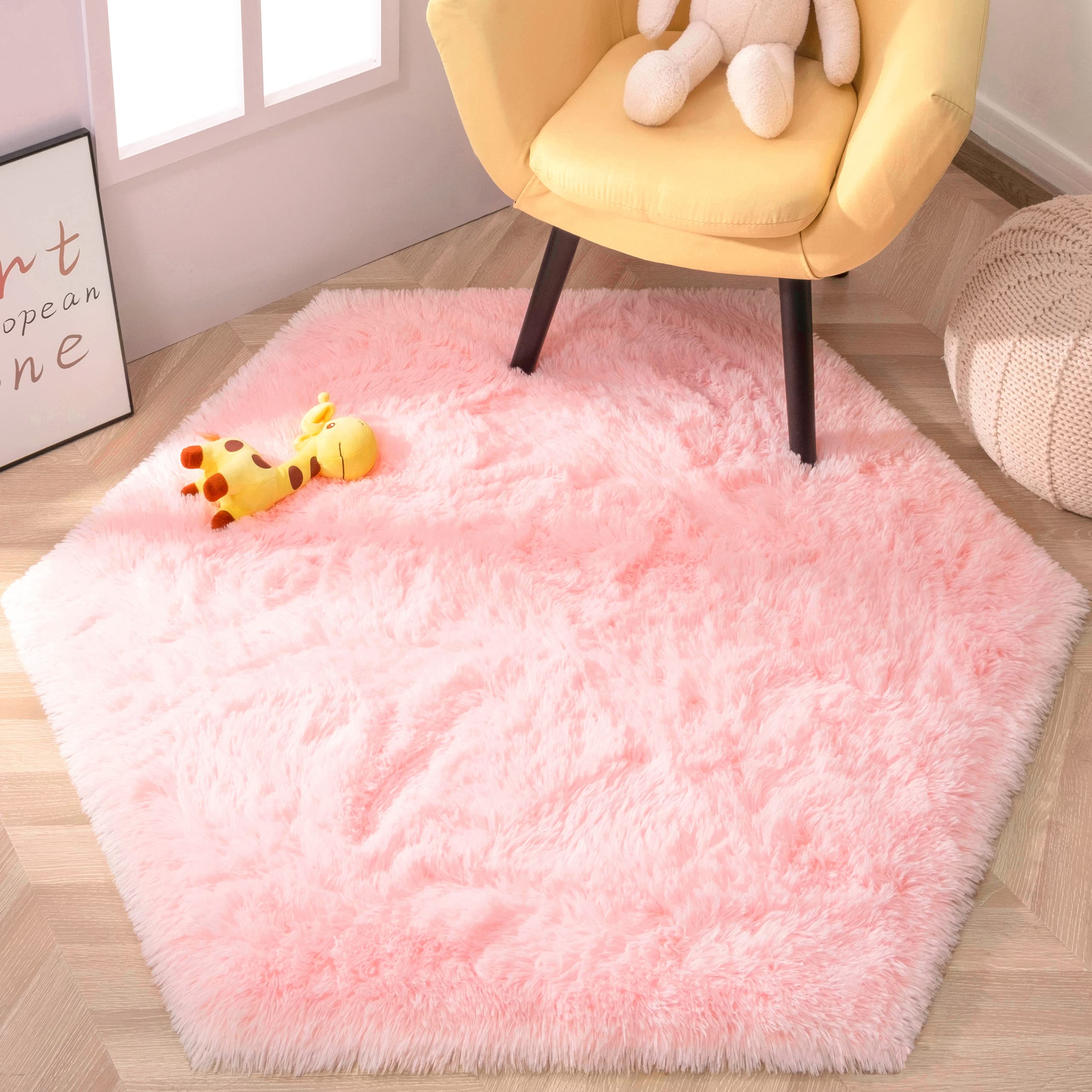 KIXINWA Pink Hexagon Princess Rug, 4.6X4 Ft Castle Play Tent Carpet, Cute Fluffy Rug for Girls Room, Shaggy Soft Non Slip Nursery Rug, Furry Area Rug Fuzzy Plush Mat for Dorm Baby Room Decor