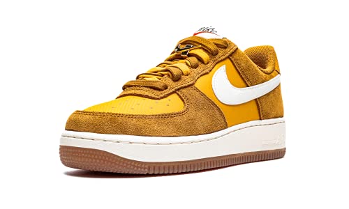 Nike Women's WMNS Air Force 1 '07 Se First Use, Gold Suede/University Gold/Gum, 10.5W