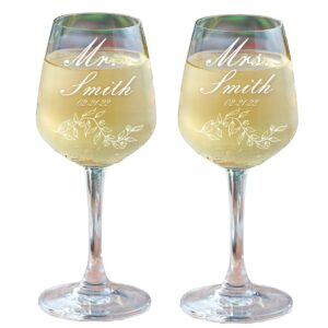 personalized 11 oz. wine glasses | set of 2 | wedding theme | fully customizable designs | clear glass | gift for weddings, anniversaries, birthdays, or housewarming