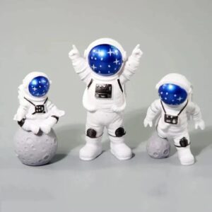 luozzy 3pcs astronaut figurines cake topper outer space cake decoration spaceman model display miniature astronaut toys set (star)