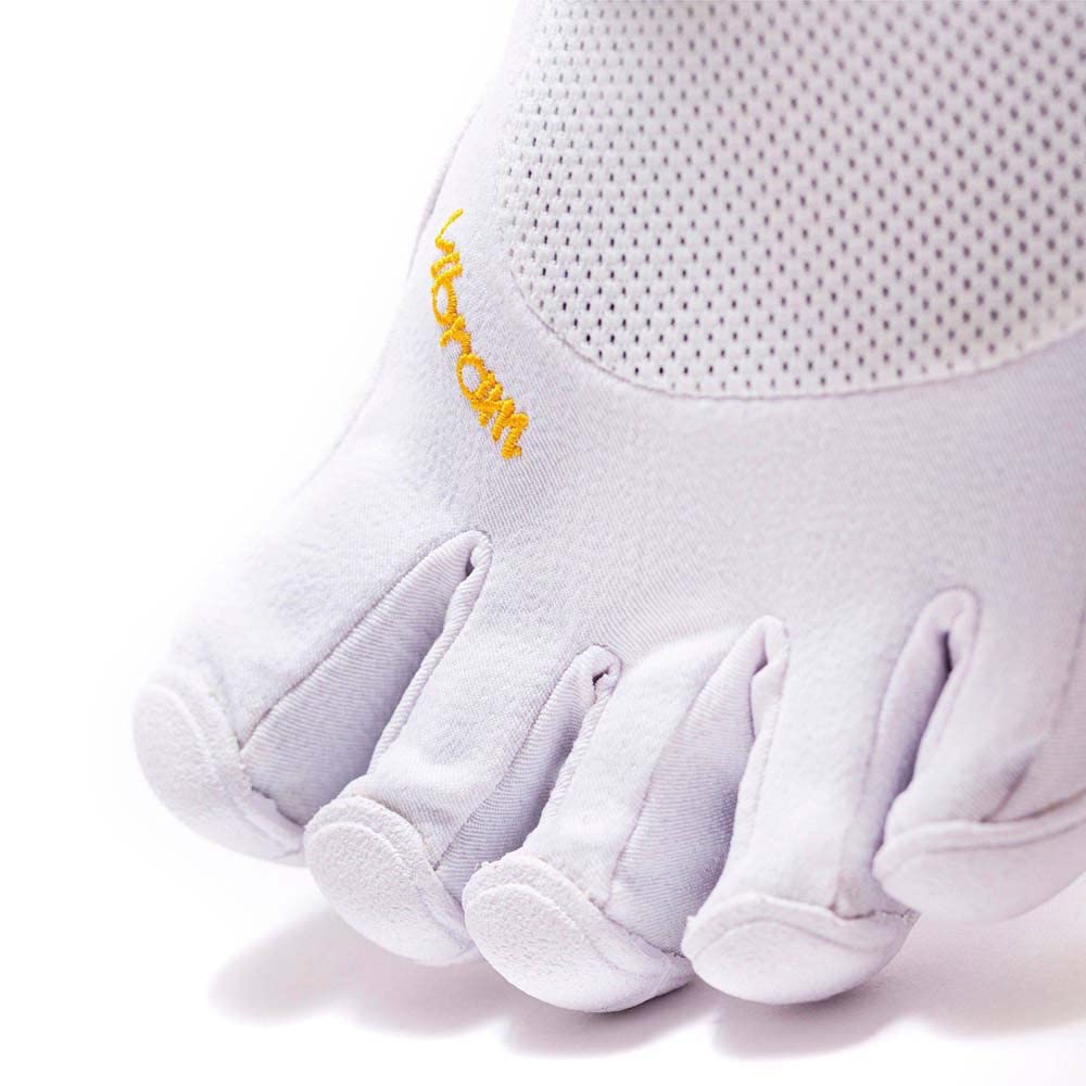 Vibram FiveFingers Women's KSO Running Shoes White 38 (EU) 7.5 (US)