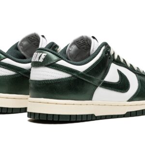 Nike Womens Dunk Low DQ8580 100 Vintage Green - Size 8W