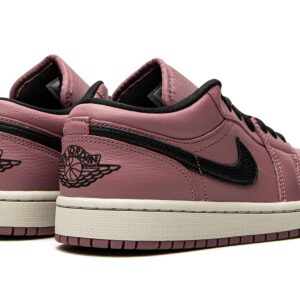 Jordan Womens WMNS AIr 1 Low DC7268 500 Magenta - Size 5W