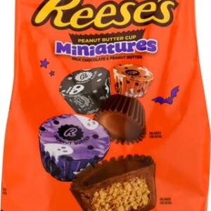 REESE'S Miniatures Milk Chocolate Peanut Butter Cups, Halloween Candy Bulk Bag, 31 oz