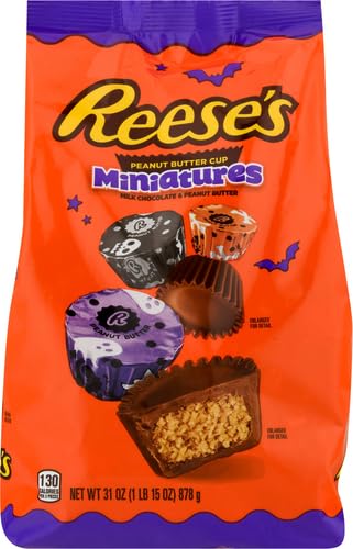 REESE'S Miniatures Milk Chocolate Peanut Butter Cups, Halloween Candy Bulk Bag, 31 oz