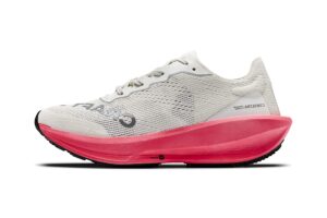 craft sportswear women's ctm ultra 2 running shoe, ash white-crush, 8