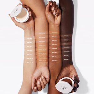 e.l.f. Camo Powder Foundation, Lightweight, Primer-Infused Buildable & Long-Lasting Medium-to-Full Coverage Foundation, Light 210 N
