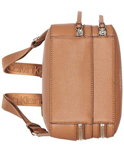 Calvin Klein Estelle Novelty-Backpack, Caramel, One Size