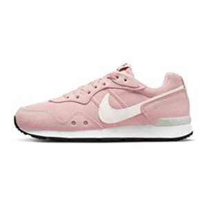 Nike Venture Runner Women's Shoe Size - 7.5